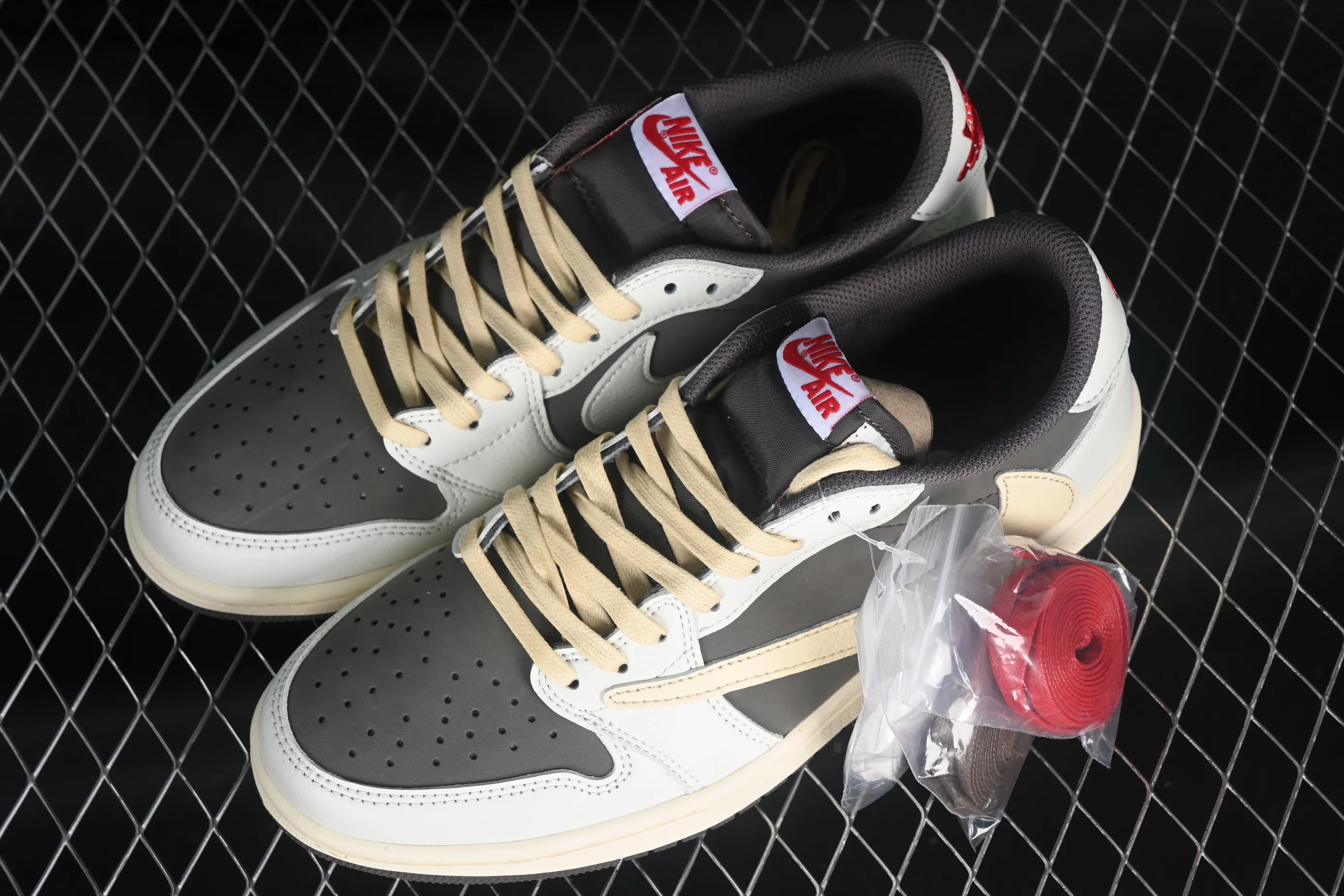 All categories Air Jordan Jordan series basketball shoes Air Jordan 1 Low B1 special price Travis Scott x Air Jordan 1 Low OG AJ1 Joe 1 undercut low DM7866-162